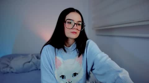 ninavolkov online show from December 1, 11:47 pm