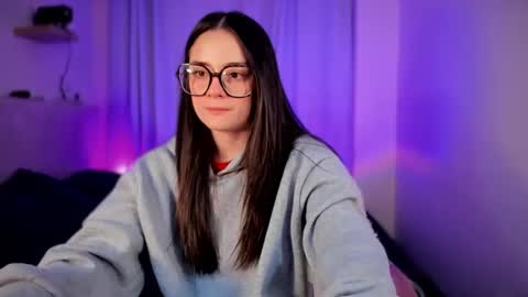 ninavolkov online show from September 25, 11:12 pm