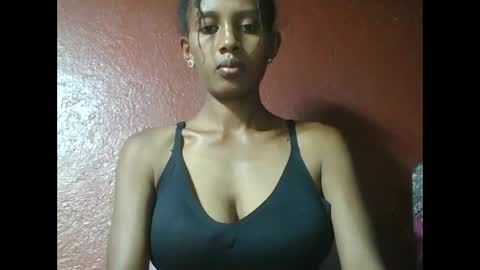 ninie246746 online show from February 11, 8:48 am