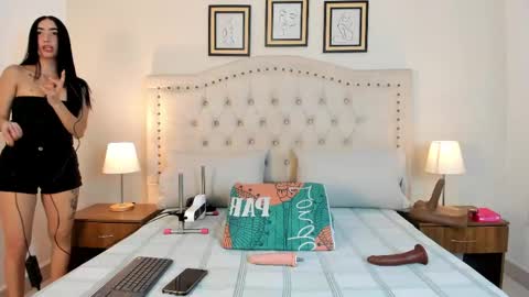 NATHALIA MORENO online show from June 5, 12:32 pm