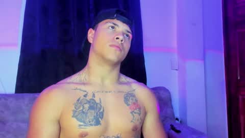 noah_223 online show from November 22, 1:59 am