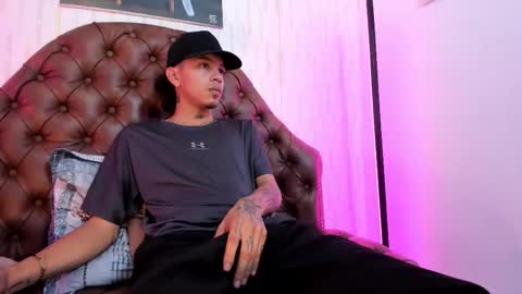 Noah Blake online show from October 20, 2:27 am