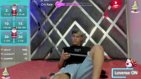 Snapshot of noah_carter66 chatting on January 5, 1:04 pm noah online show from January 5, 1:04 pm