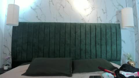 noah_dupont_ online show from March 16, 12:09 pm