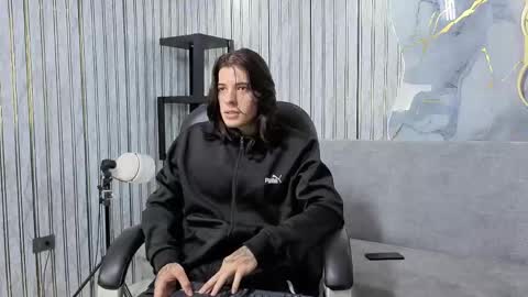 noah_ggh online show from April 22, 8:16 pm