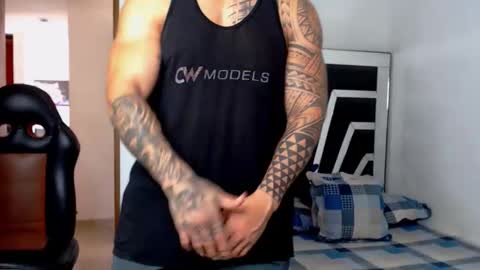 Noah Harris01 online show from February 28, 3:49 pm