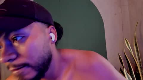 Noah online show from October 27, 10:21 pm