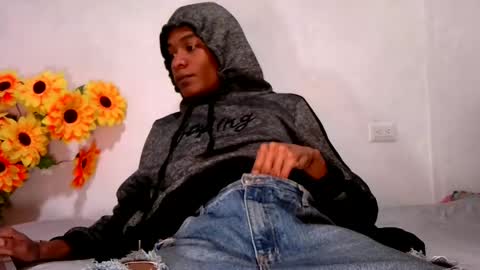 Noah Millers online show from October 25, 12:17 pm