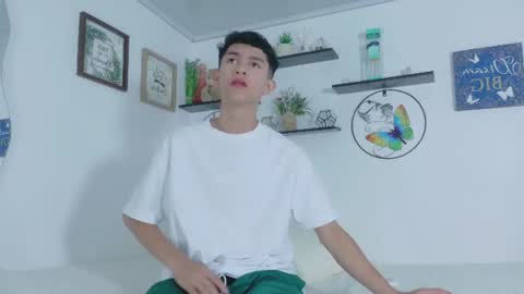 noah tyler  online show from July 8, 7:50 pm