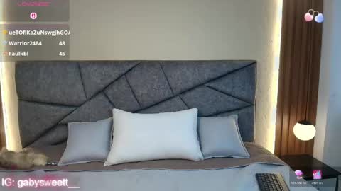 Noah And Gaia online show from April 18, 7:29 pm