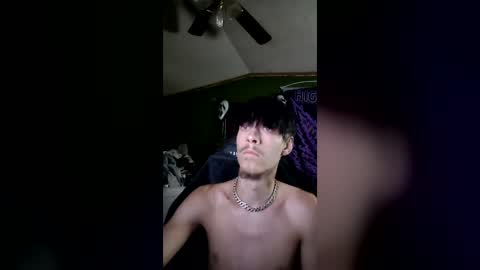 noahbloom15507 online show from July 6, 11:40 am