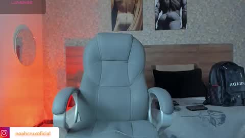 Noah online show from October 10, 8:03 pm