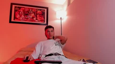 noahh_sky online show from March 23, 4:28 am