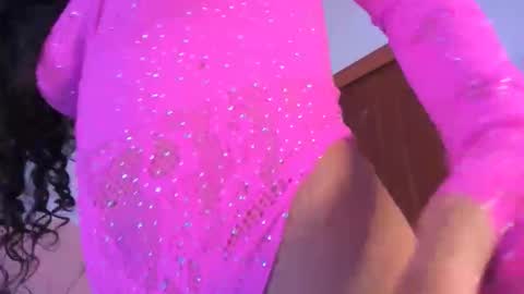 noahperezz online show from November 17, 5:32 am