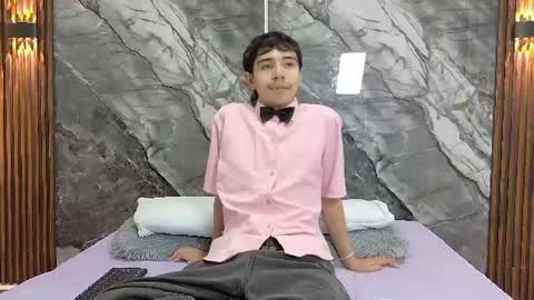    online show from July 24, 11:18 am