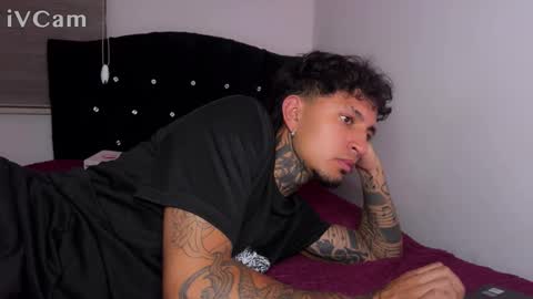 Jean Y Isa online show from December 3, 4:57 am