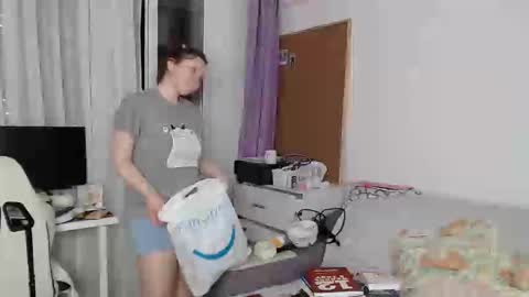 nodarell online show from December 20, 2:24 pm