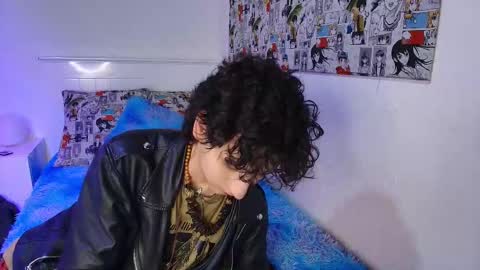 maxie online show from October 2, 3:05 am