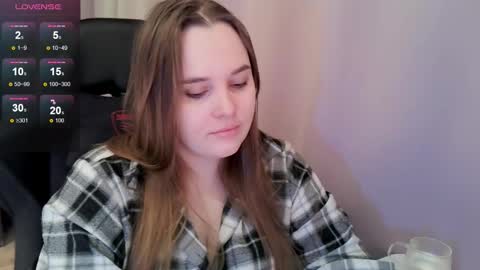 noir_ember_ online show from March 24, 4:57 pm