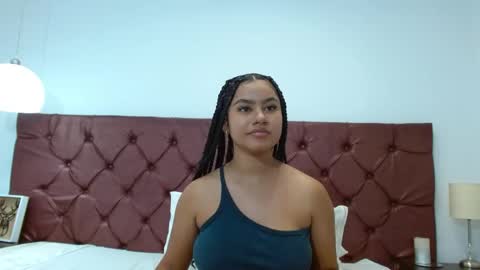 Noira Vale online show from May 22, 9:54 pm