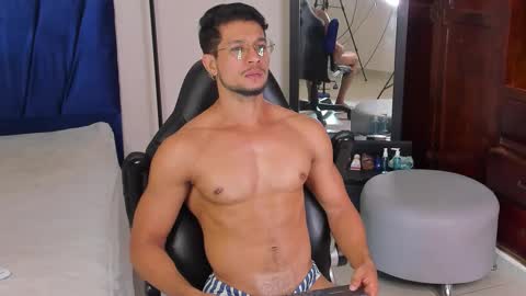 Im Nolan  online show from March 4, 9:34 pm