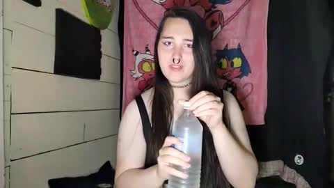nonbinarybeauty20 online show from June 10, 6:45 am