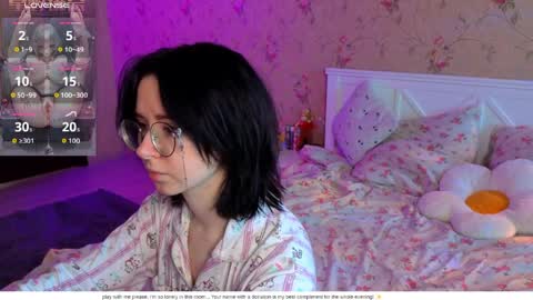 Nora Failure online show from April 10, 12:21 pm