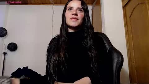 Snapshot of noreen_ chatting on October 28, 10:33 pm noreen_ online show from October 28, 10:33 pm