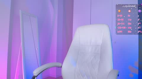 Snapshot of norma_blum chatting on December 10, 1:32 am eva online show from December 10, 1:32 am