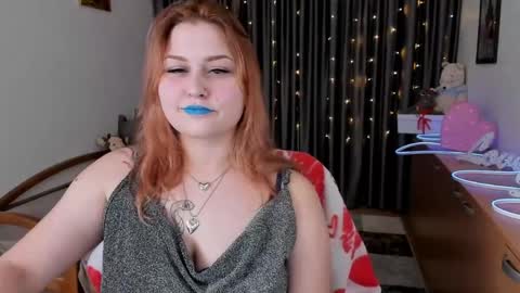 NORA online show from April 10, 7:40 pm