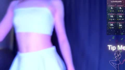 Hello My name is Helene NTMU  Finger up if u like what u see online show from March 18, 2:34 pm