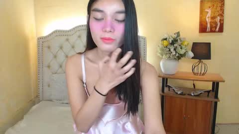 Snapshot of notaestheticallykyline chatting on December 8, 3:18 am Kyline online show from December 8, 3:18 am