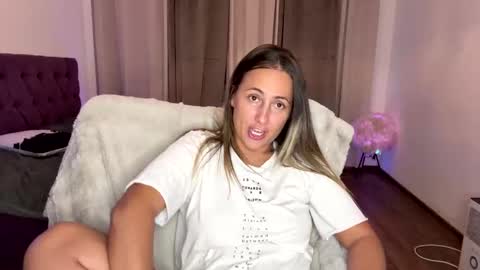 Tina online show from October 13, 9:50 pm