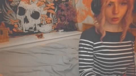 Lucy online show from September 26, 3:36 am