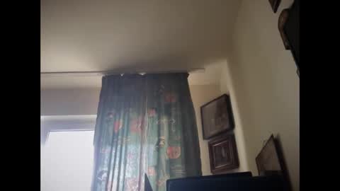 nukiss online show from December 3, 11:51 am