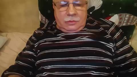 nukiss online show from April 16, 9:50 pm