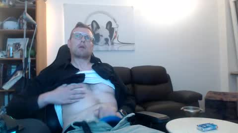 nursefan online show from October 7, 7:43 pm