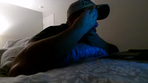 nuttincowboy727272 online show from December 14, 1:34 am