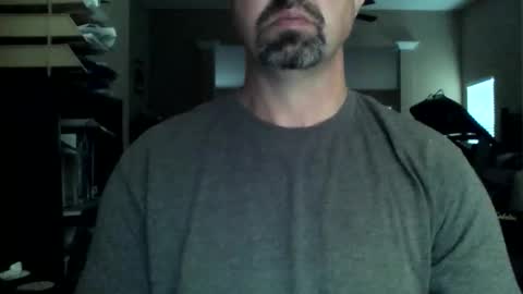 nvrenuff1979 online show from February 25, 12:31 pm