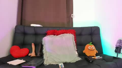 Nia online show from February 22, 4:51 am