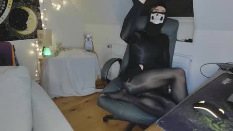 Nyl0nnickb0y online show from March 29, 7:37 pm