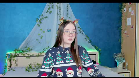 Kat online show from December 15, 7:10 pm