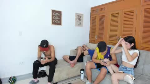 nympho_nathy_sophi online show from June 2, 8:00 pm