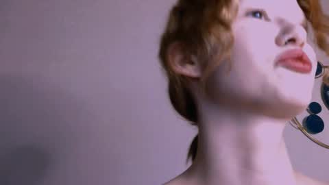 nyra_thira online show from November 12, 11:29 pm