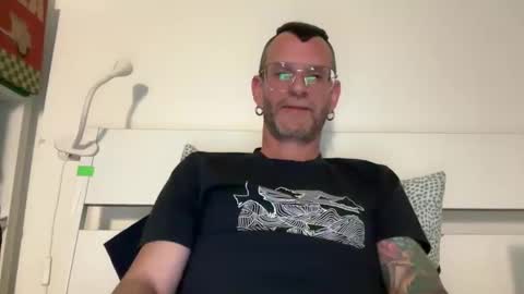 Jonathan Deep online show from May 17, 7:12 pm
