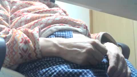 obahiro823844 online show from May 10, 12:22 pm