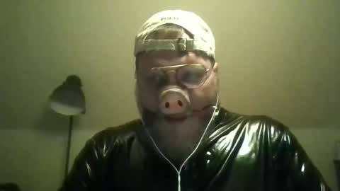 obesepervpiggy89 online show from May 18, 2:21 am
