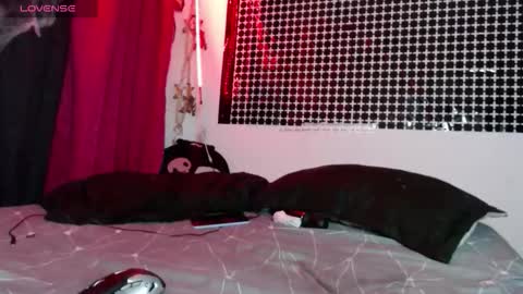 obey_missraven online show from November 10, 3:09 am