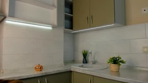 Bella online show from March 13, 3:26 pm