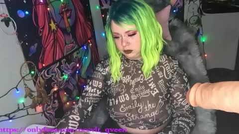 occvlt qveen online show from February 4, 12:19 am